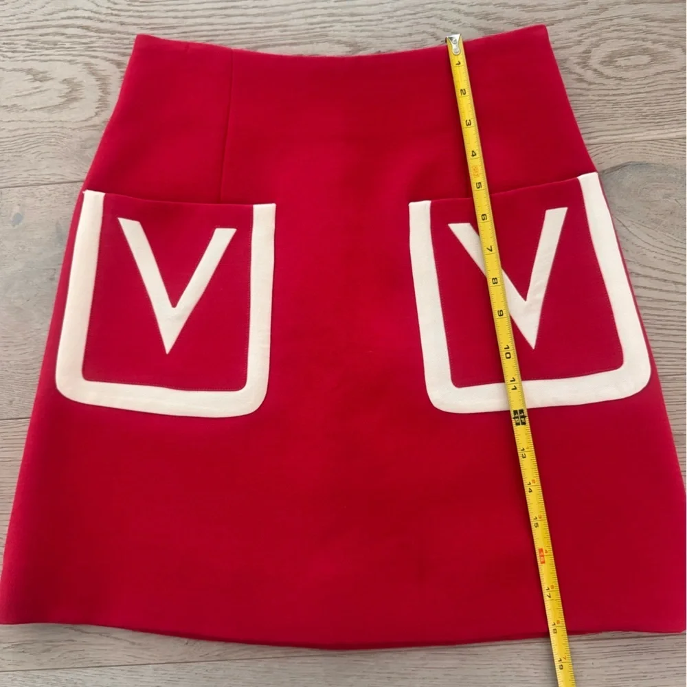 Valentino Garavani crepe couture wool/silk mini skirt size IT 36 (US 2-4)
